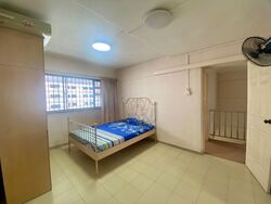 Blk 230 Hougang Avenue 1 (Hougang), HDB Executive #553621021
